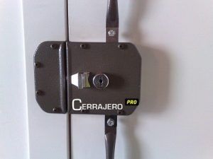 cerradura de sobreponer